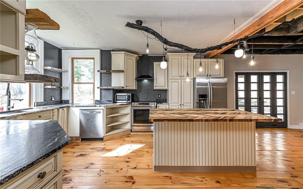 3261 Wexford Road Gibsonia, PA 15044 - Photo 2 of 49 Gallery Image 2
