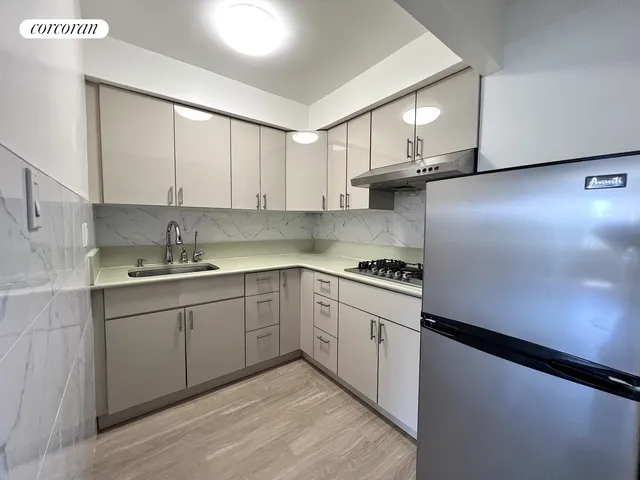 $669,000 | 50 Bayard Street, Unit 6T | Chinatown