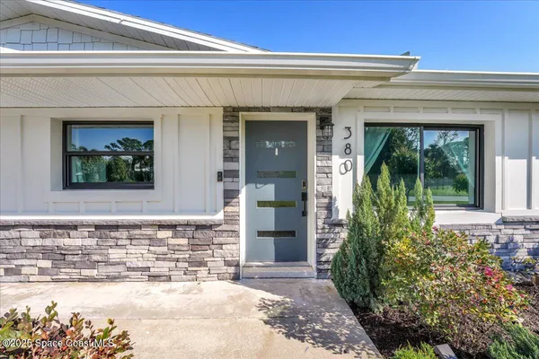 $2,700 | 380 Nora Avenue, Merritt Island, FL 32952