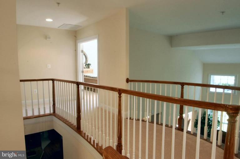 9907 Carter Road Bethesda, MD 20817 - Photo 30 of 30 Upper Level