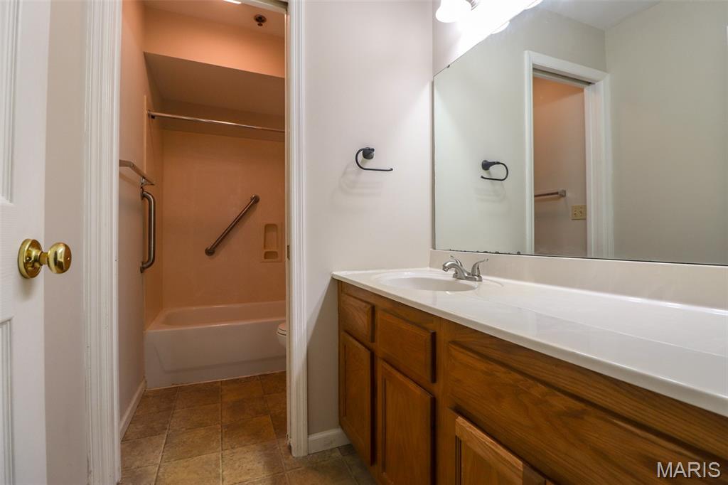 3621 Tracey Rich Rd Street, Unit 1A St. Louis, MO 63125 - Photo 10 of 17