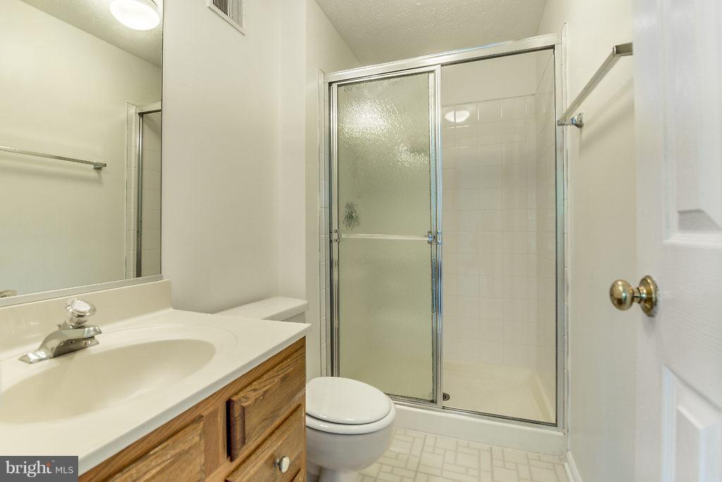 13900 Winding Ridge Lane Centreville, VA 20121 - Photo 12 of 32 Interior (General)