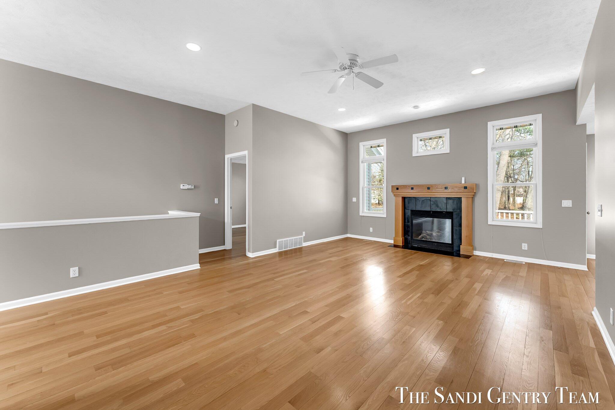 128 Stone Gate Court Spring Lake, MI 49456 - Photo 11 of 54 19-AIV00046