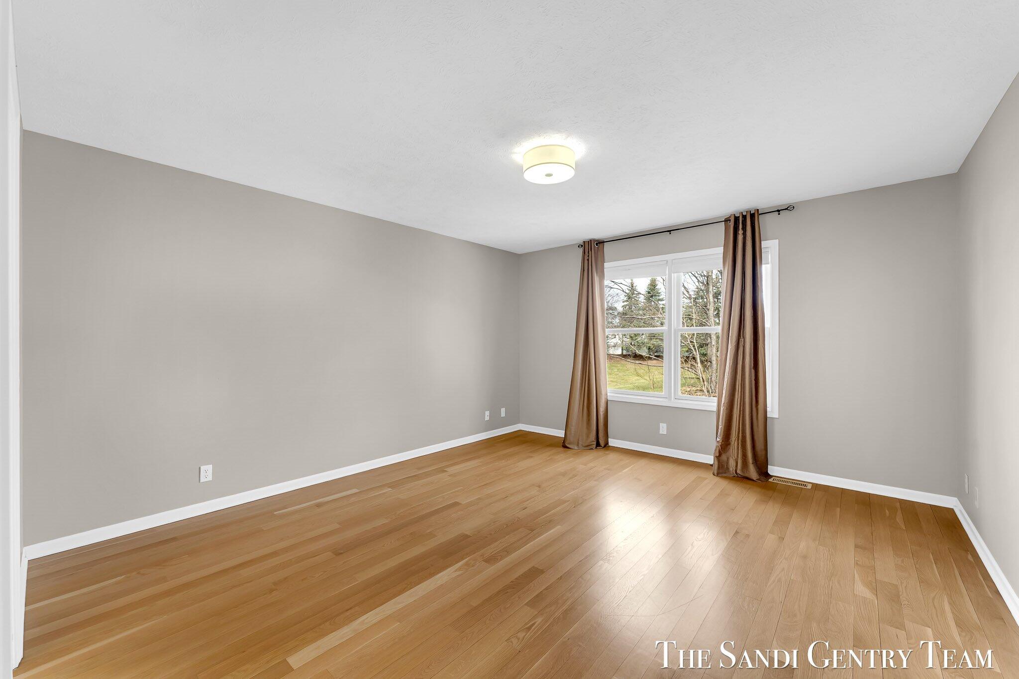 128 Stone Gate Court Spring Lake, MI 49456 - Photo 25 of 54 28-AIV00137