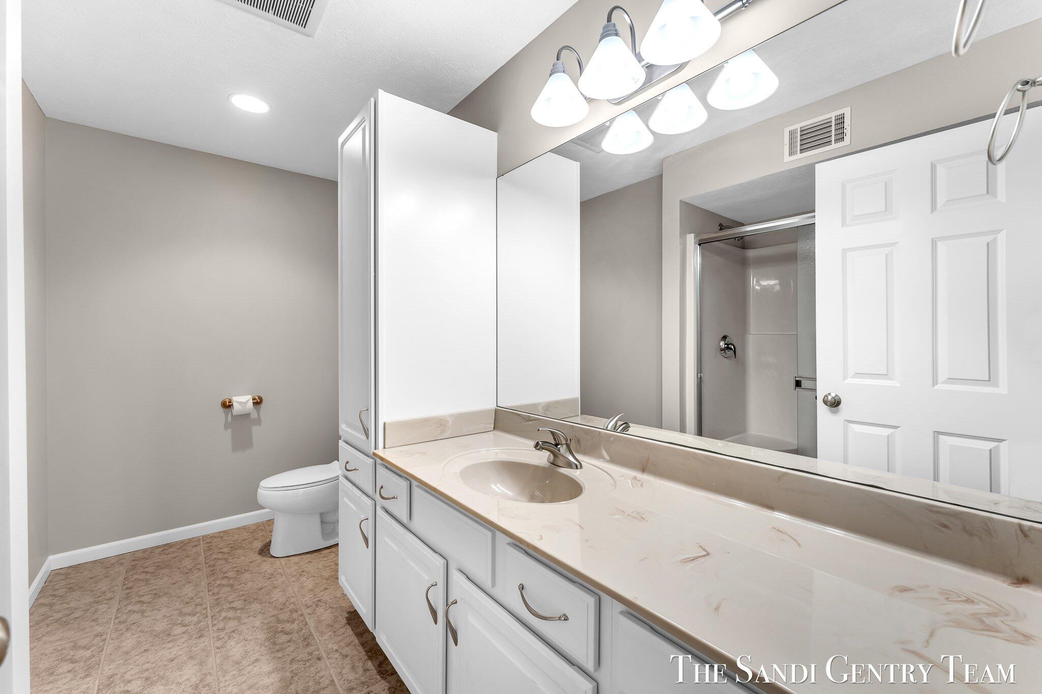 128 Stone Gate Court Spring Lake, MI 49456 - Photo 30 of 54 39-AIV00203