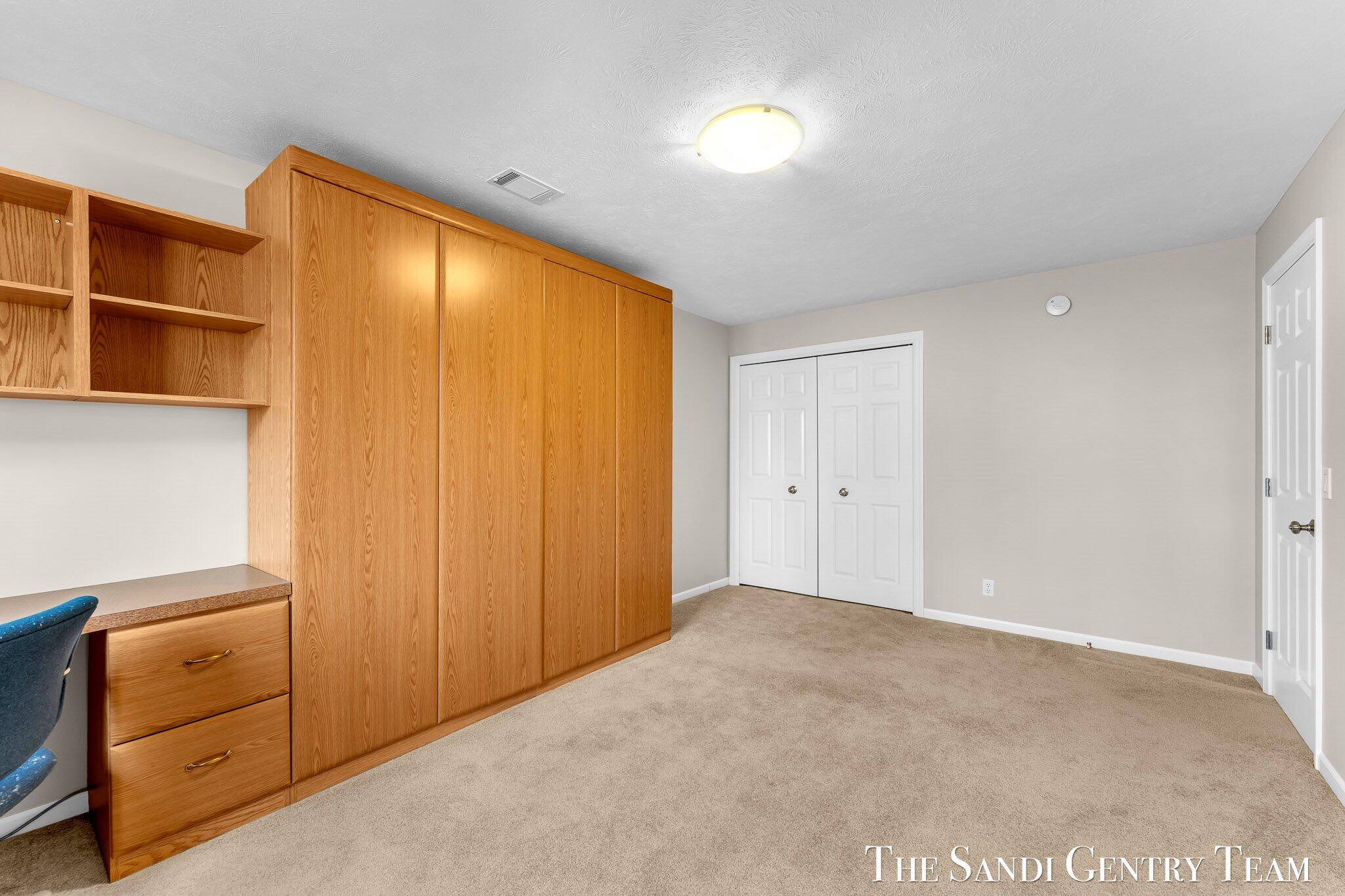 128 Stone Gate Court Spring Lake, MI 49456 - Photo 44 of 54 43-AIV00223