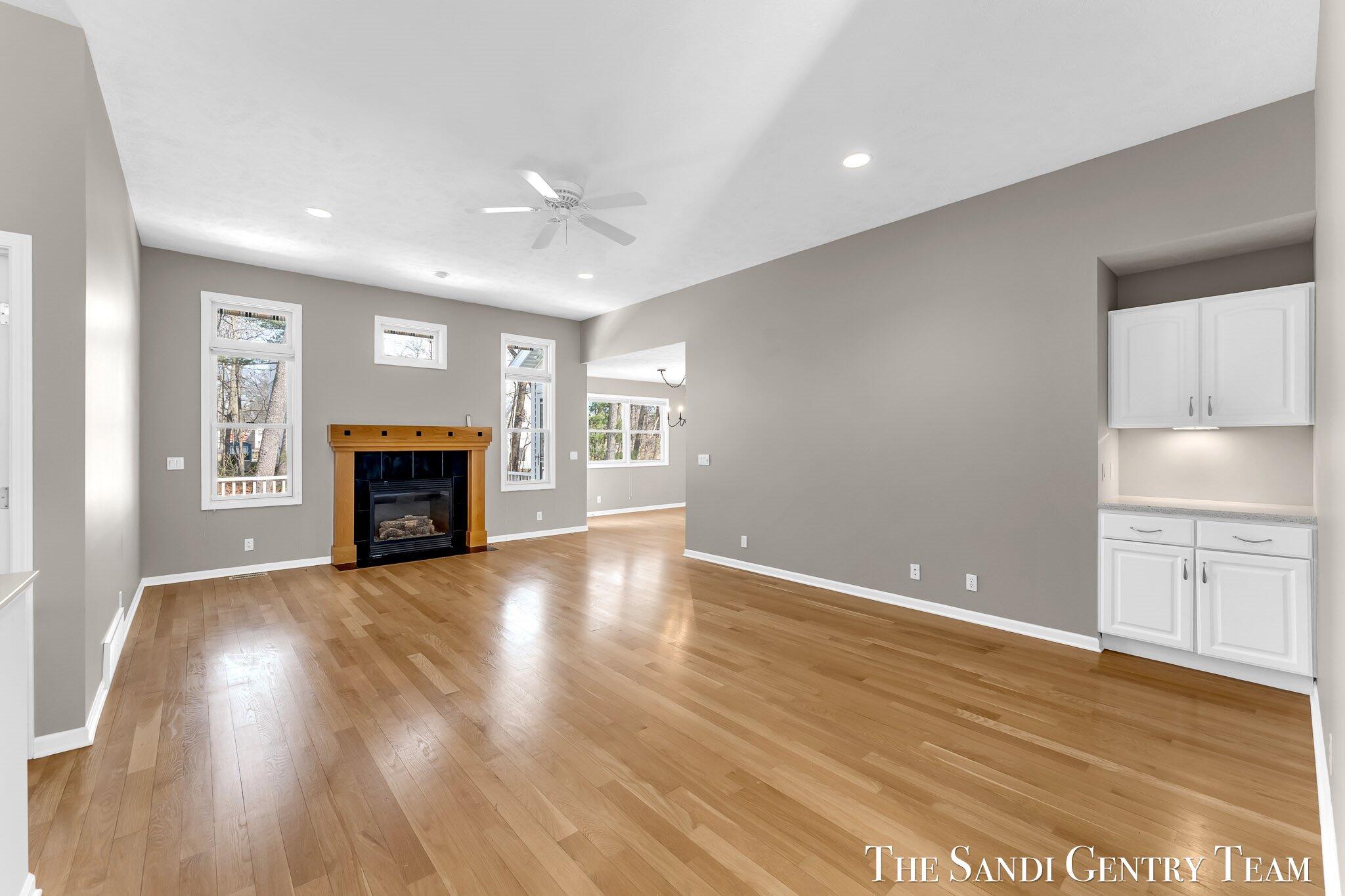 128 Stone Gate Court Spring Lake, MI 49456 - Photo 10 of 54 17-AIV00036