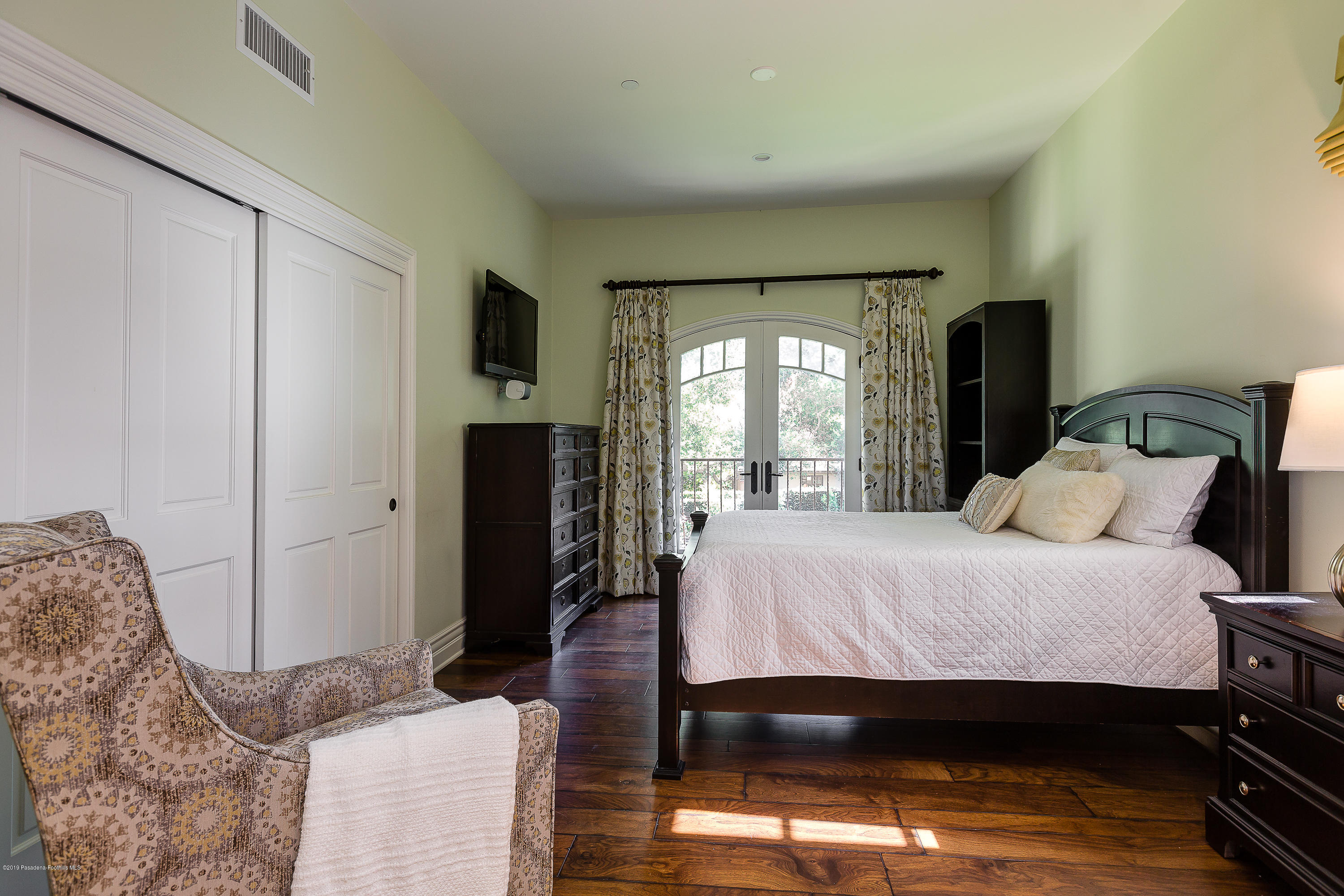 333 South San Rafael Avenue Pasadena, CA 91105 - Photo 26 of 55 egpimaging_333SouthSanRafael_030_MLS