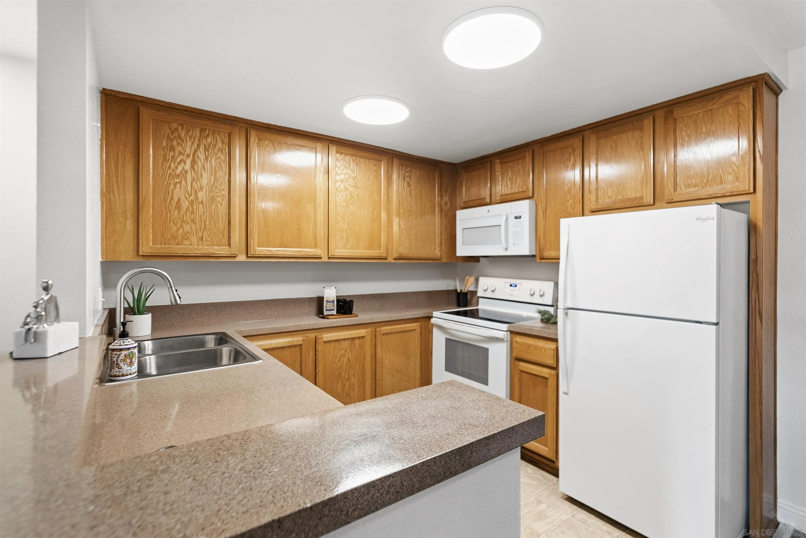 5922 Rancho Mission Road, Unit 74 San Diego, CA 92108 - Photo 12 of 43 Kitchen