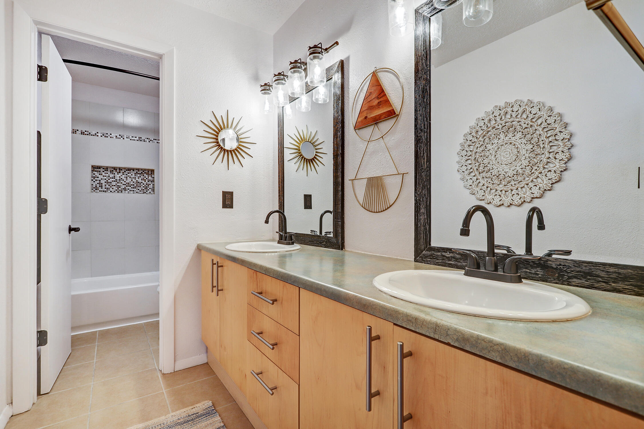 13246 Candelaria Road Northeast Albuquerque, NM 87112 - Photo 20 of 35 Gallery Image 20