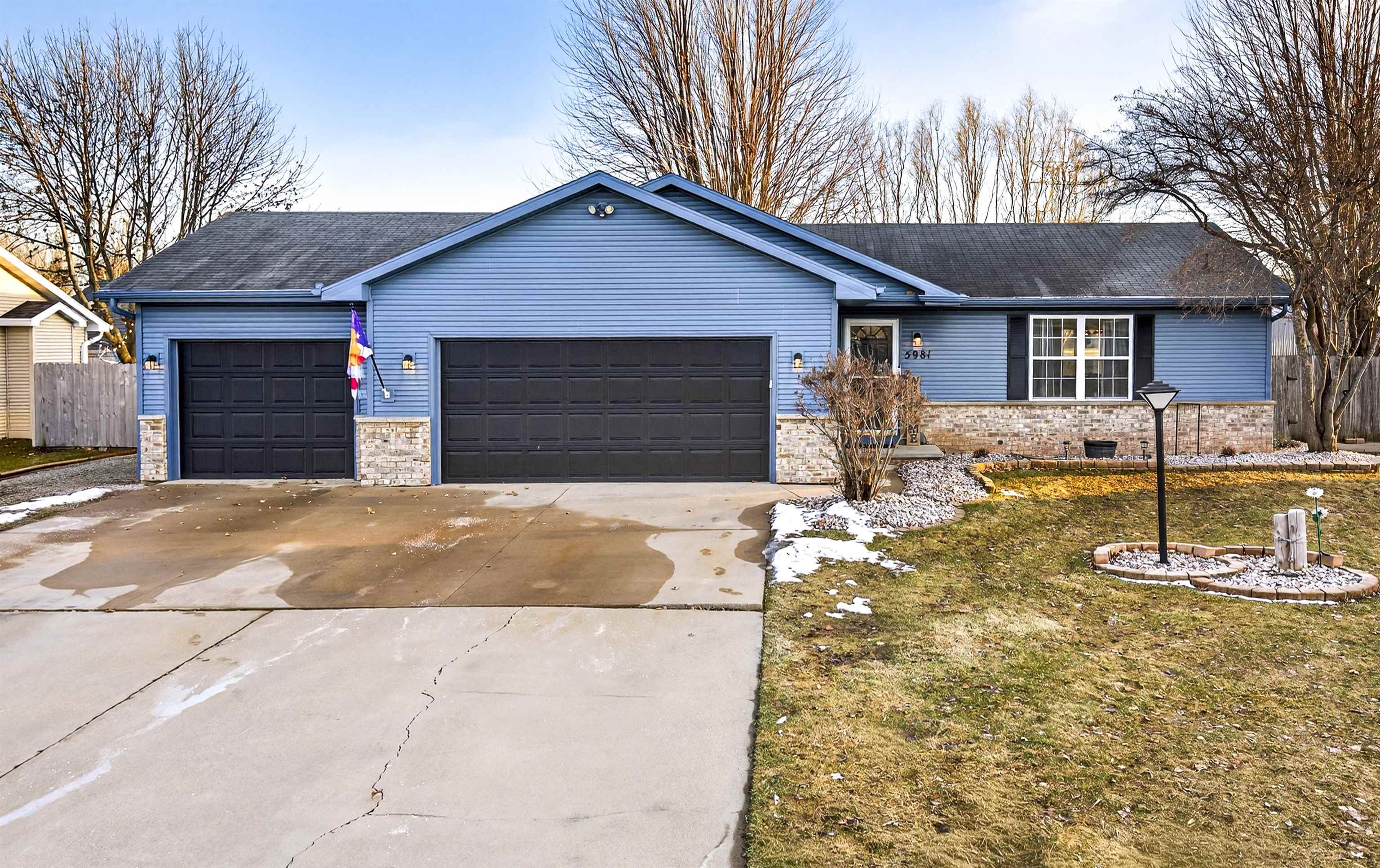 W5981 Woodsedge Court Appleton, WI 54915 - Photo 1 of 1