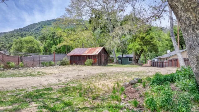 $2,000 | 37082 Nason Road, Carmel Valley, CA 93924
