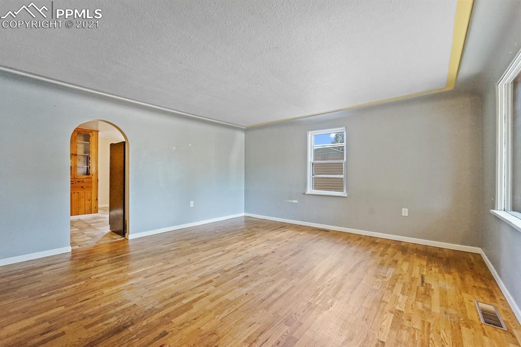 619 Sunset Road Colorado Springs, CO 80909 - Photo 9 of 20