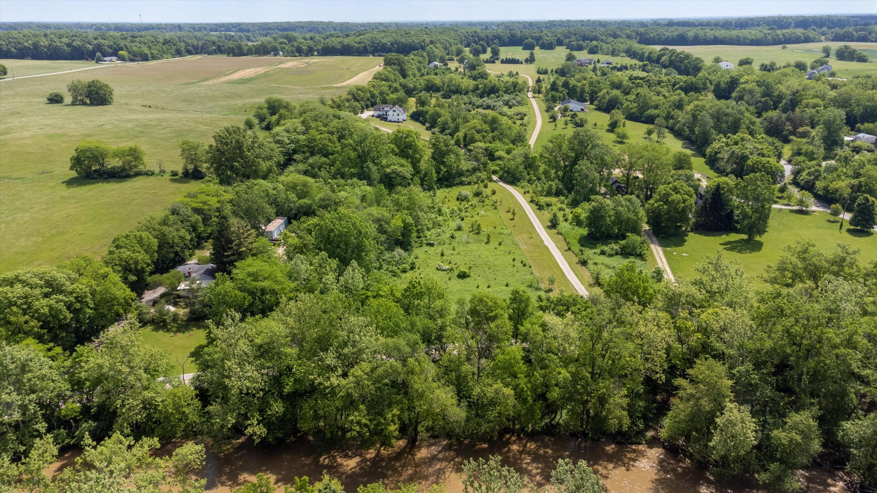 5063 Warrensburg Road Delaware, OH 43015 - Photo 7 of 12 9