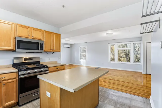 $164,000 | 2827 North Bryant Avenue, Unit 4, Minneapolis, MN 55411