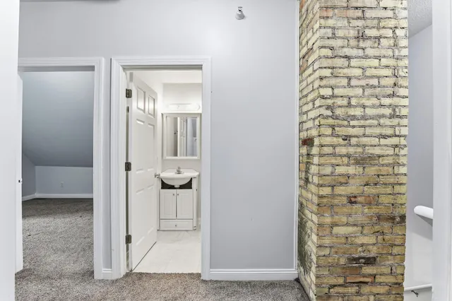 $164,000 | 2827 North Bryant Avenue, Unit 4, Minneapolis, MN 55411