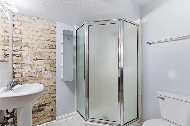 $164,000 | 2827 North Bryant Avenue, Unit 4, Minneapolis, MN 55411