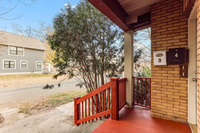 $164,000 | 2827 North Bryant Avenue, Unit 4, Minneapolis, MN 55411