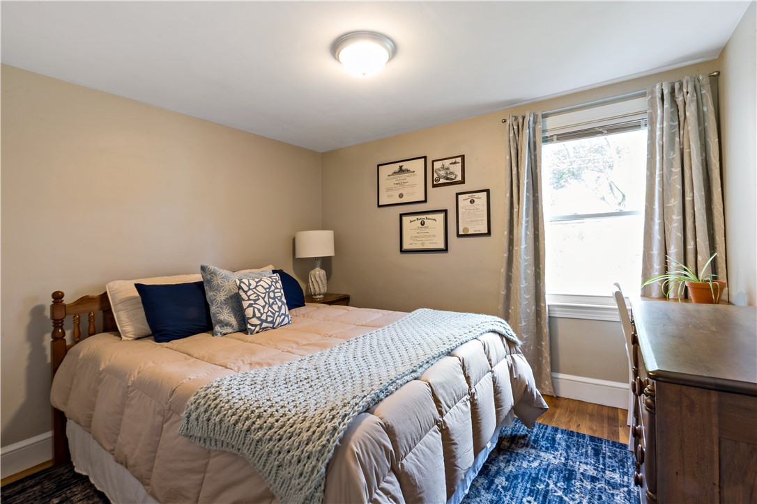 52 Merle Street Warwick, RI 02889 - Photo 13 of 27