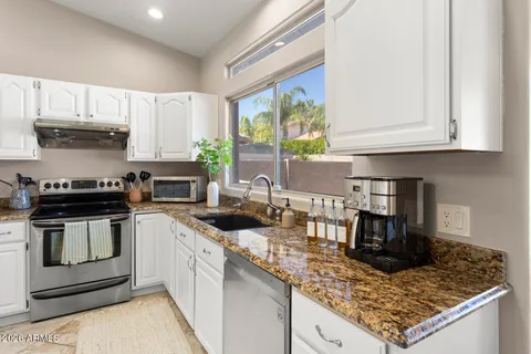$1,095,000 | 5676 East Sandra Terrace, Scottsdale, AZ 85254