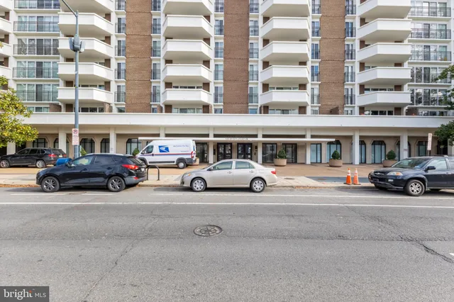 a car parked in front of a building