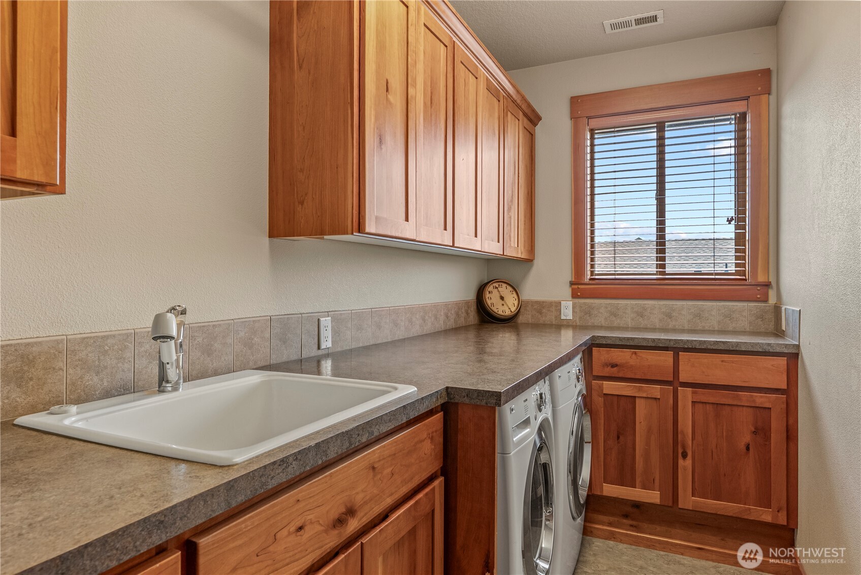 1810 South Dusky Drive Ridgefield, WA 98642 - Photo 30 of 40 Gallery Image 30