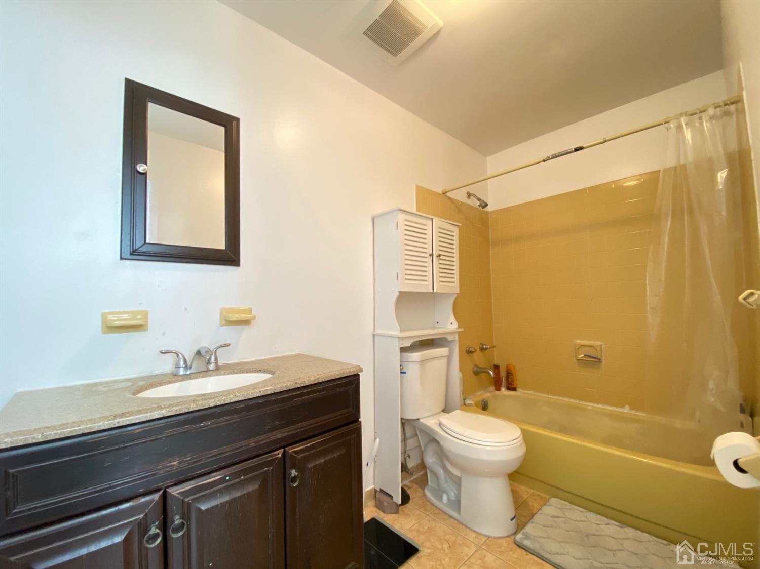 9 Redbud Road Piscataway, NJ 08854 - Photo 9 of 14 Main Bathroom