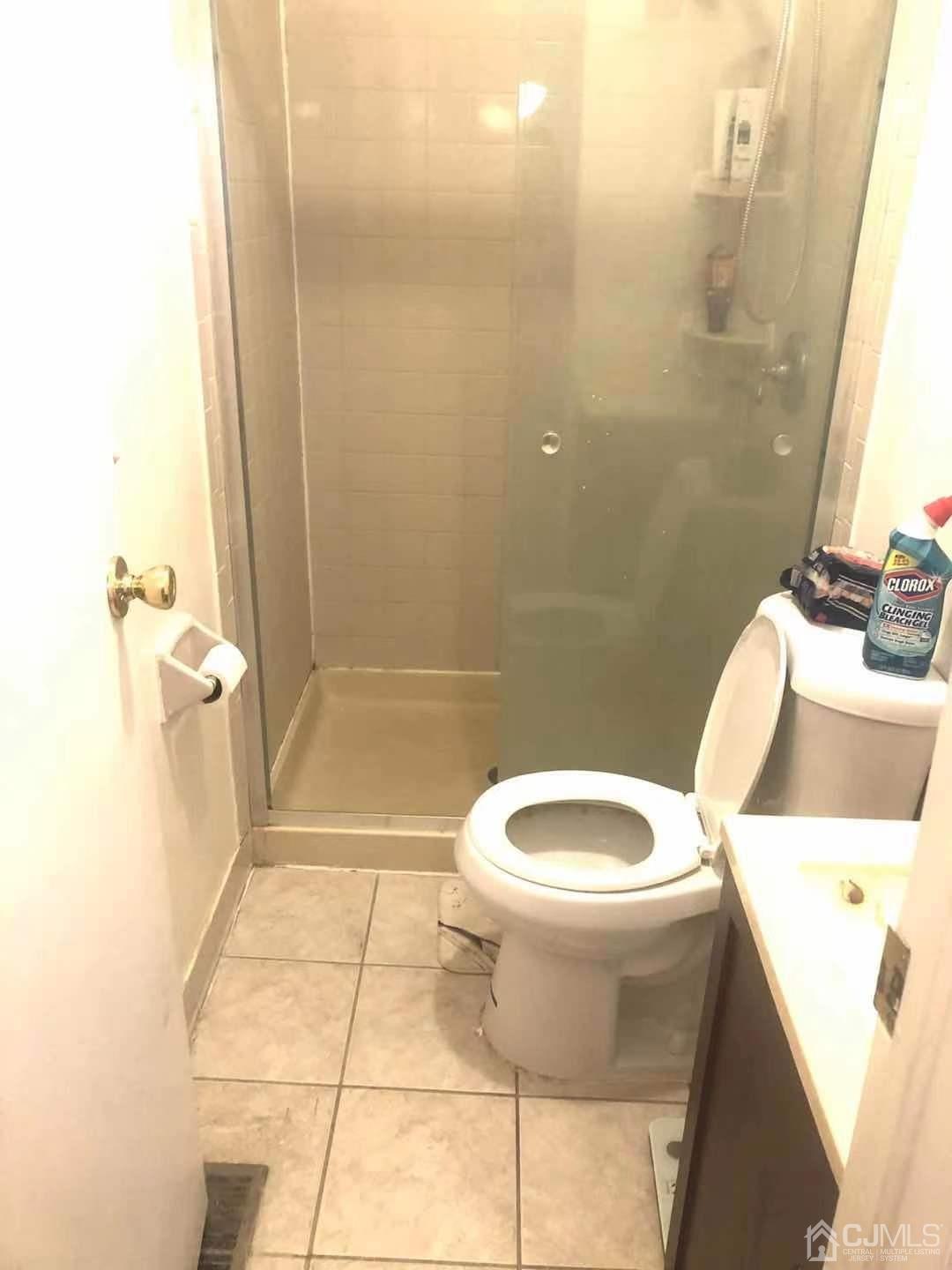 9 Redbud Road Piscataway, NJ 08854 - Photo 10 of 14 Master Bath
