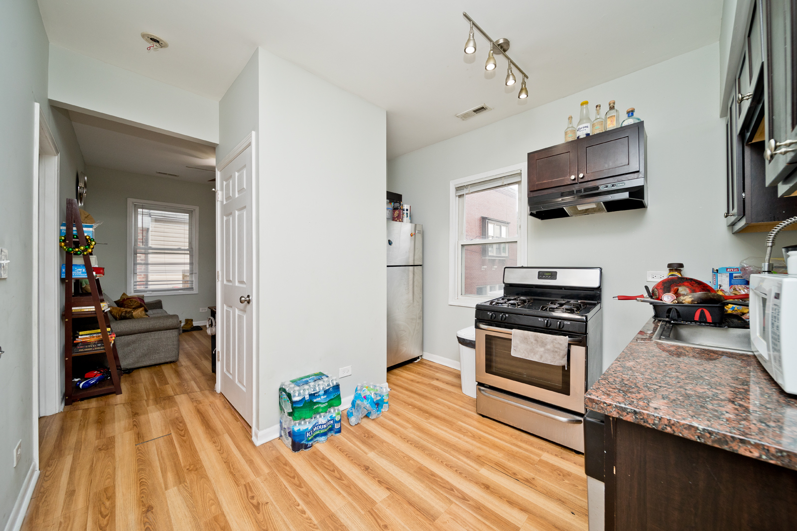 1431 West Flournoy Street, Unit 2R Chicago, IL 60607 - Photo 4 of 9