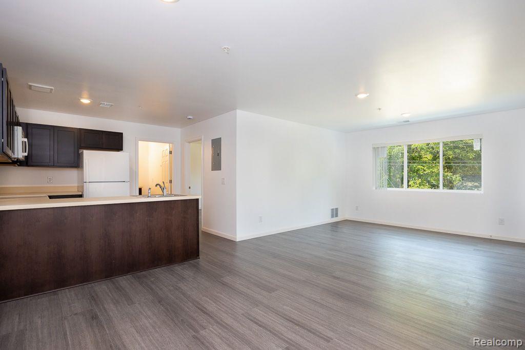 35410 Van Born Road, Unit 305 Wayne, MI 48184 - Photo 7 of 39