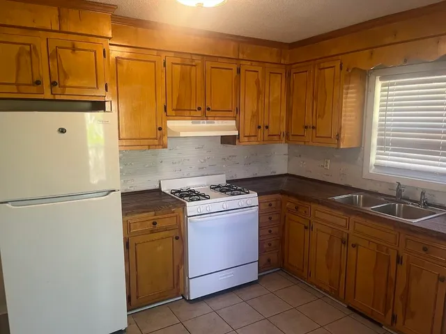 $1,995 | 1421 Westwood Drive, Charleston, SC 29412