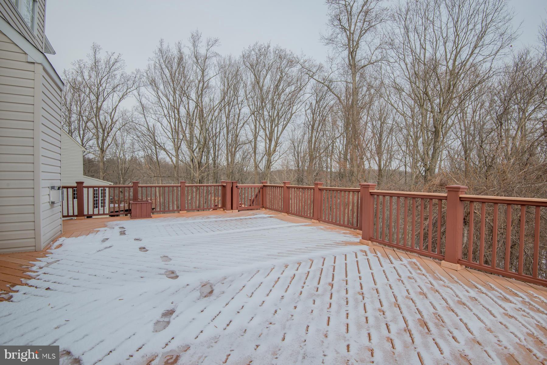 8225 Michaels Ridge Ellicott City, MD 21043 - Photo 15 of 30 Deck