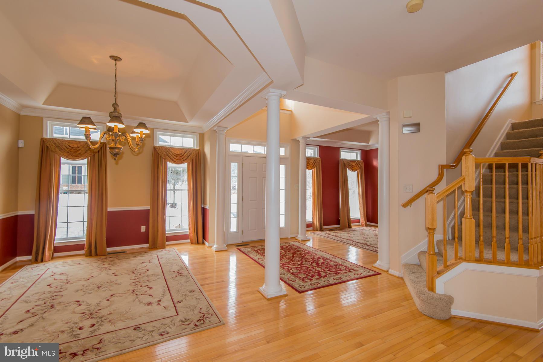 8225 Michaels Ridge Ellicott City, MD 21043 - Photo 5 of 30 Foyer