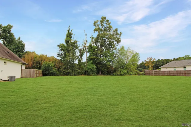 $79,900 | 13188 Oakbourne Avenue, Geismar, LA 70734