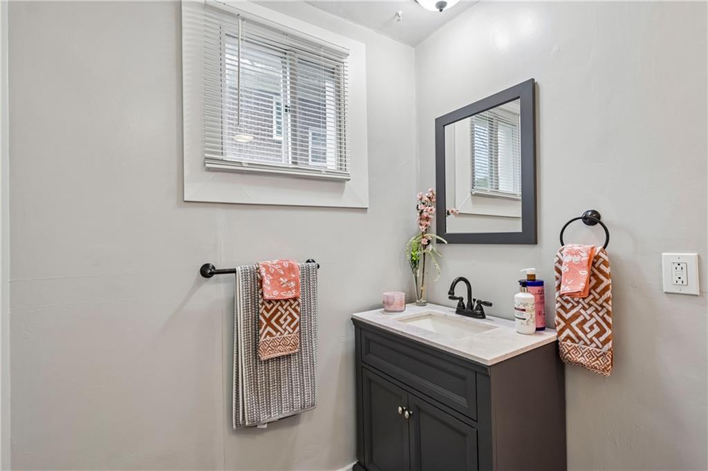 15 Wilkins Road Pittsburgh, PA 15221 - Photo 16 of 50 Gallery Image 16