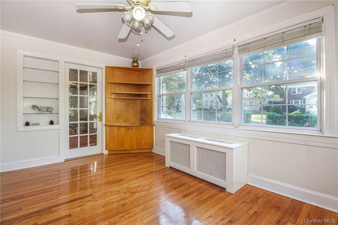 237 Coligni Avenue New Rochelle, NY 10801 - Photo 4 of 33 Gallery Image 4