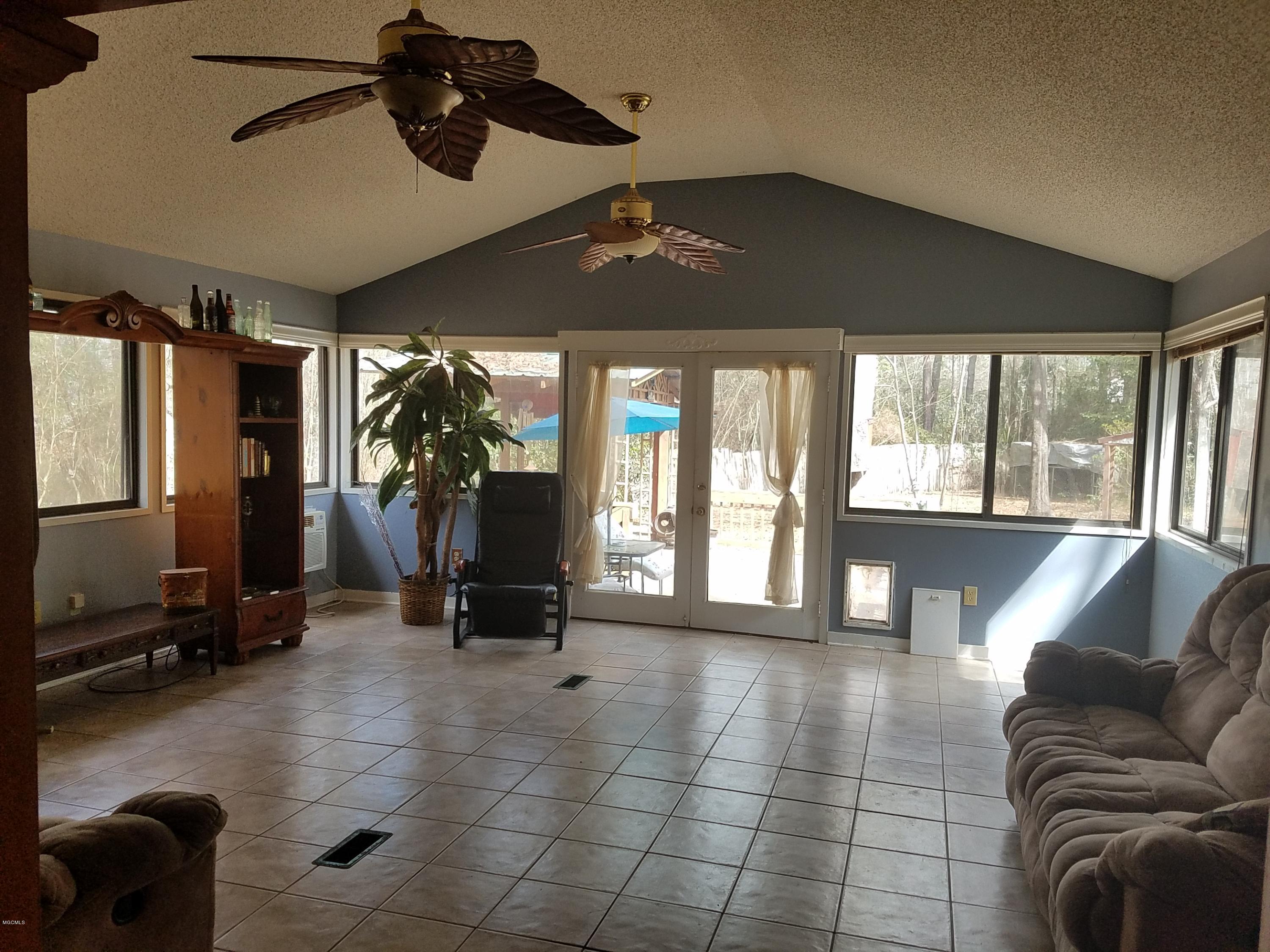 20308 Fox Ridge Drive Saucier, MS 39574 - Photo 2 of 24 Great Room