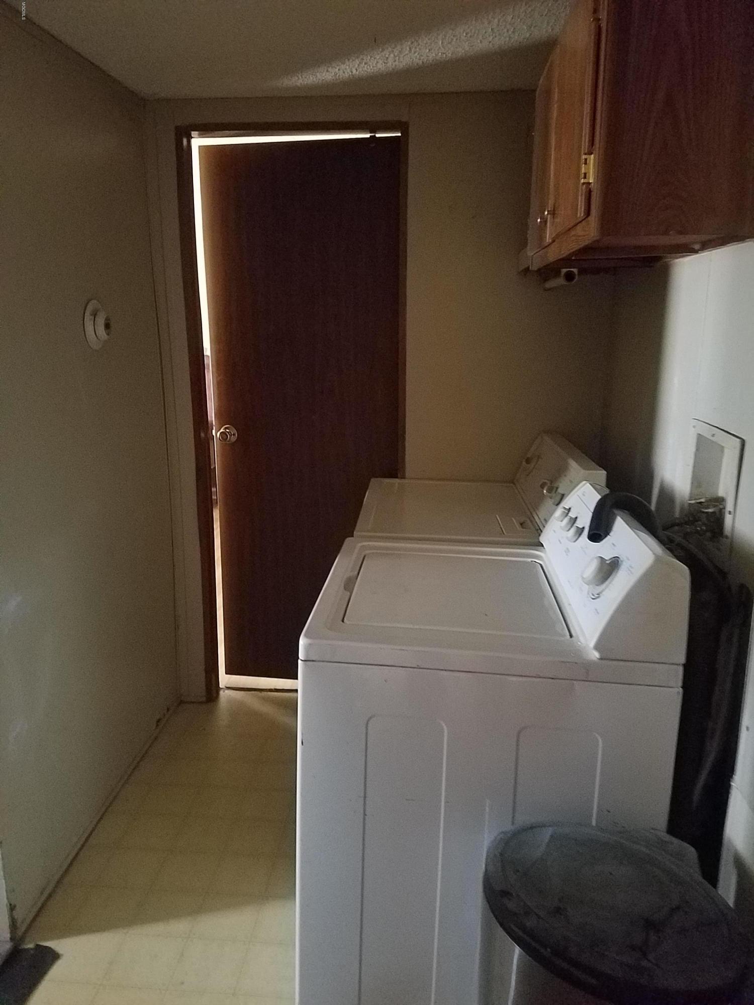20308 Fox Ridge Drive Saucier, MS 39574 - Photo 10 of 24 Laundry Area