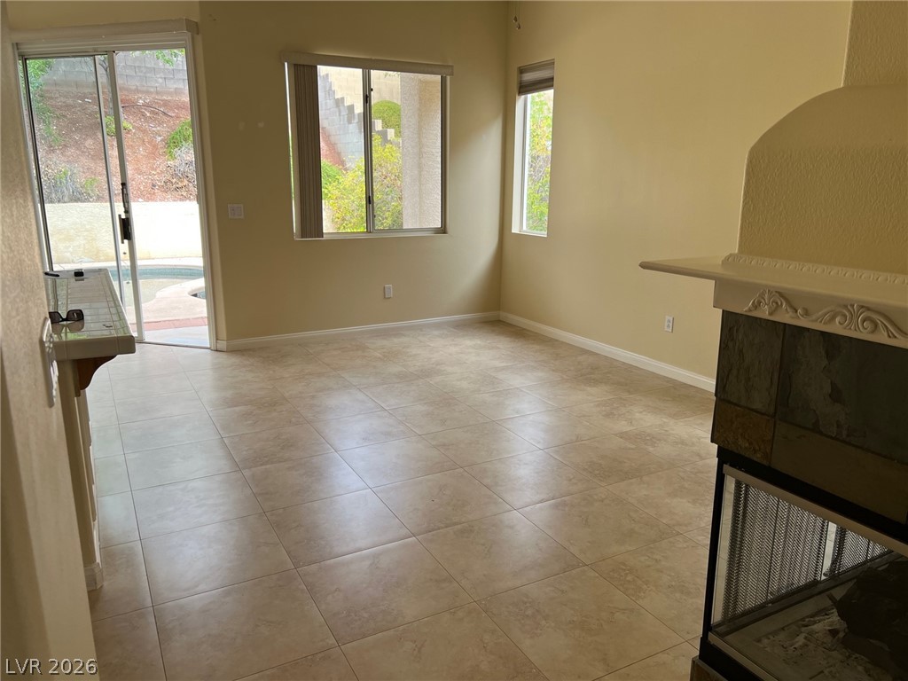 1841 Spring Summit Lane Las Vegas, NV 89134 - Photo 4 of 11