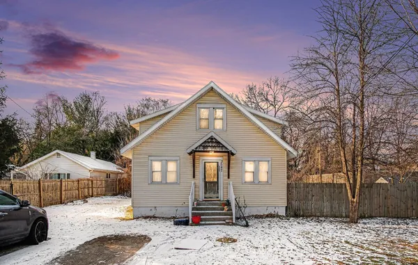 $279,900 | 3547 Carlton Avenue Northeast, Grand Rapids, MI 49525