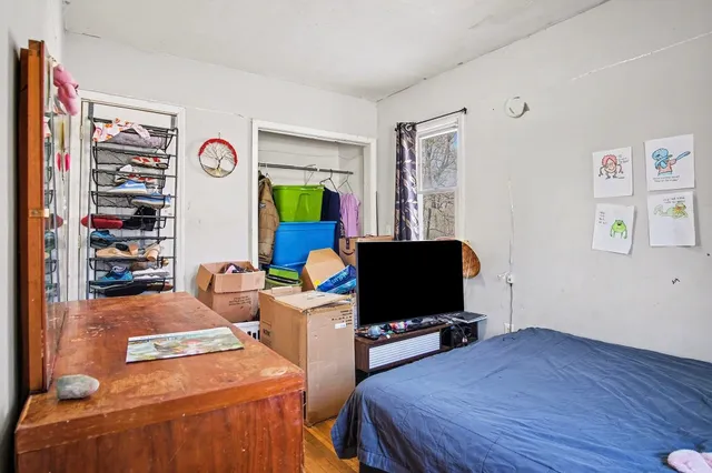 $279,900 | 3547 Carlton Avenue Northeast, Grand Rapids, MI 49525