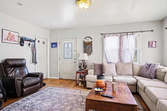 $279,900 | 3547 Carlton Avenue Northeast, Grand Rapids, MI 49525