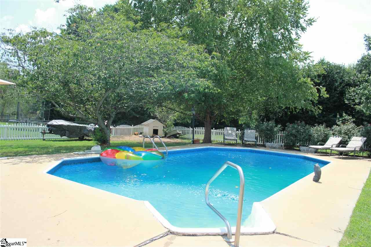 870 Brockman McClimon Road Greer, SC 29651 - Photo 2 of 26 Gallery Image 2
