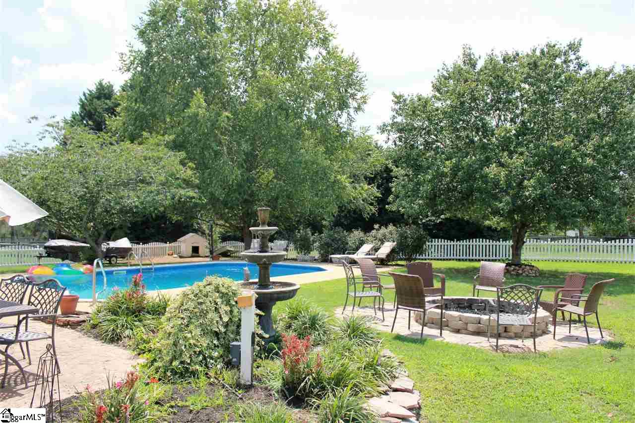 870 Brockman McClimon Road Greer, SC 29651 - Photo 6 of 26 Gallery Image 6