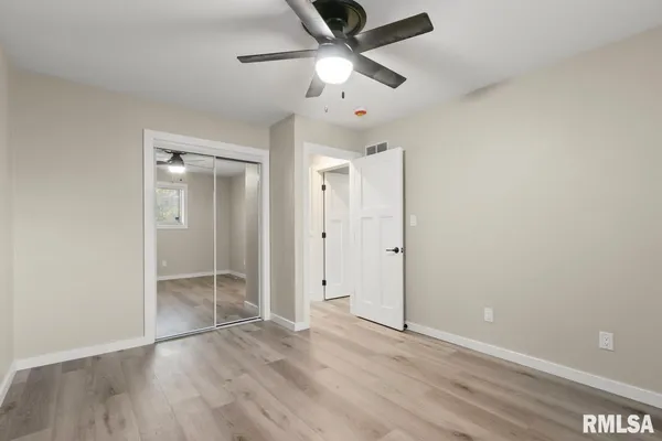 $2,250 | 1900 East Knox Street, Peoria, IL 61603