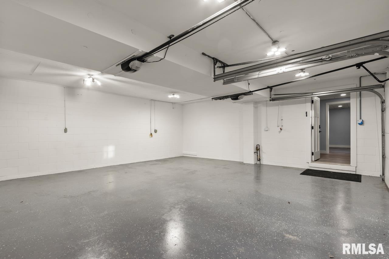 1900 East Knox Street Peoria, IL 61603 - Photo 25 of 34