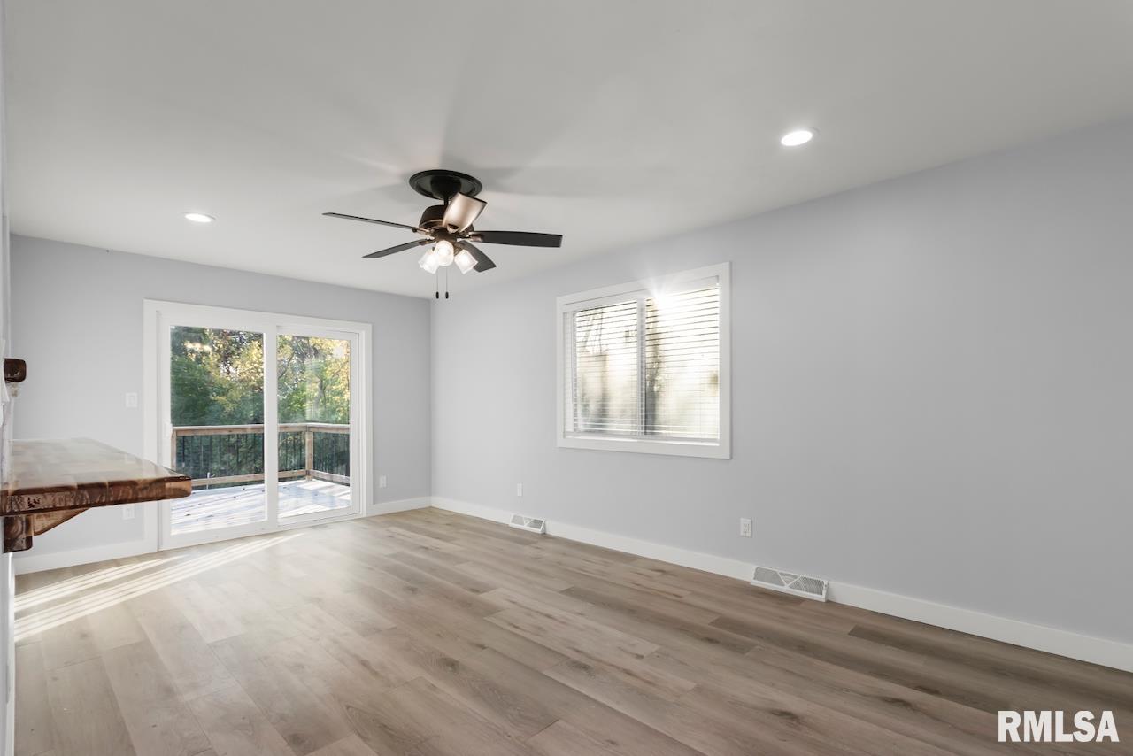 1900 East Knox Street Peoria, IL 61603 - Photo 5 of 34