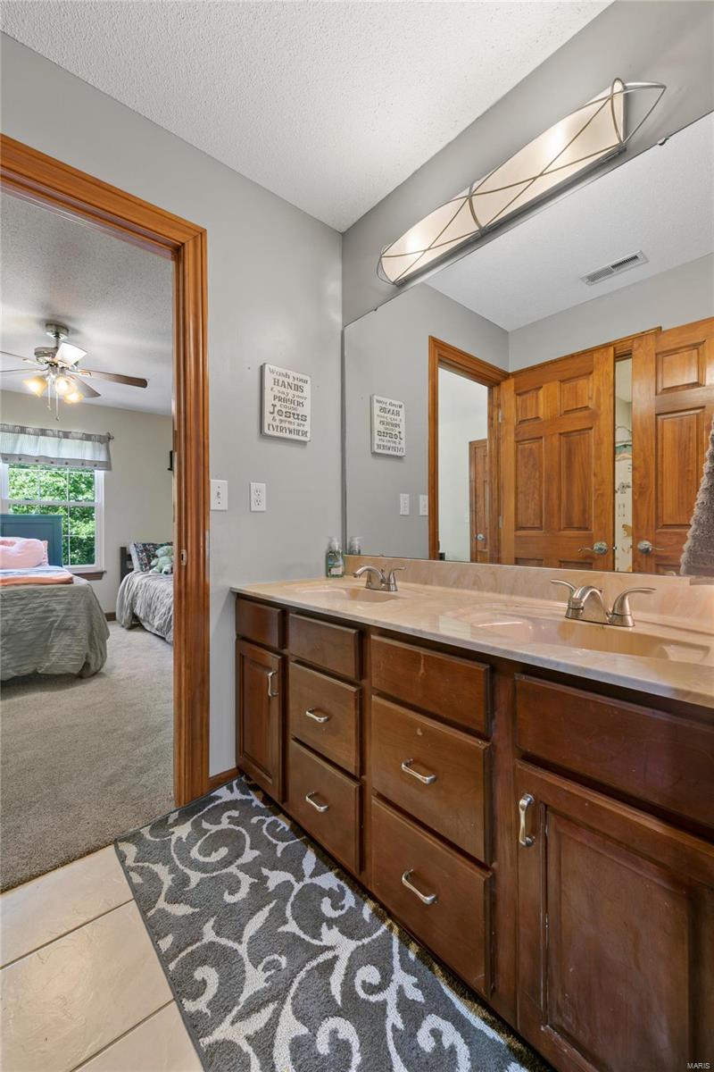 6204 Mohawk Trail Waterloo, IL 62298 - Photo 31 of 57 Gallery Image 31