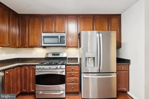 $425,000 | 2807 Chinkapin Oak Lane, Woodbridge, VA 22191