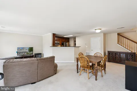$425,000 | 2807 Chinkapin Oak Lane, Woodbridge, VA 22191